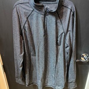 Torrid size 4 1/2 zip pullover